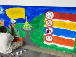 Mural Jadi Cara Polisi Dekati Anak Muda, Semarak HUT Lalu Lintas ke-71 di Aimas